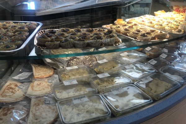 Glutenfrei-essen-in-Italien-Supermarkt-Kekse-und-Kuchen