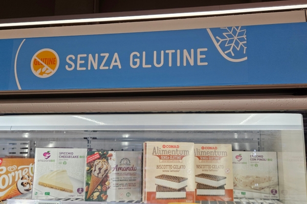 Glutenfreies Essen in der Toskana-Glutenfreier-Supermarkt-Il-Porto-del-Senza-Glutin-glutenfreie-Eiscreme